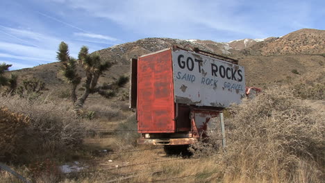 California-Tiene-Letrero-De-Rocas