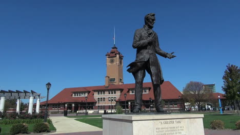Illinois-Springfield-Lincoln-Estatua-Con-Gesto