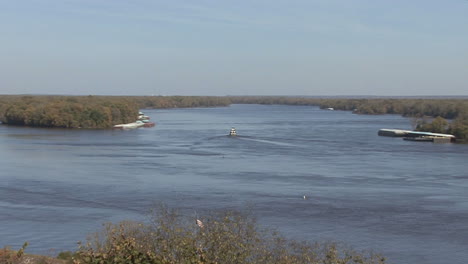Iowa-Burlington-zooms-to-tug-boat