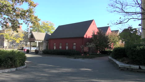 Salem-Massachusetts-House-of-Seven-Gables-across-street