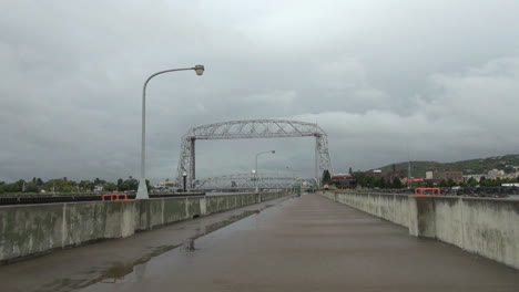 Duluth-Minnesota-Hubbrücke-Am-Frühen-Morgen