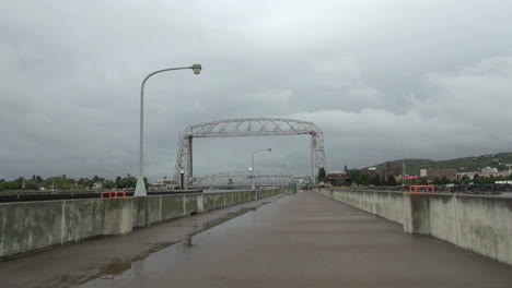 Duluth-Minnesota-lift-bridge-early-morning