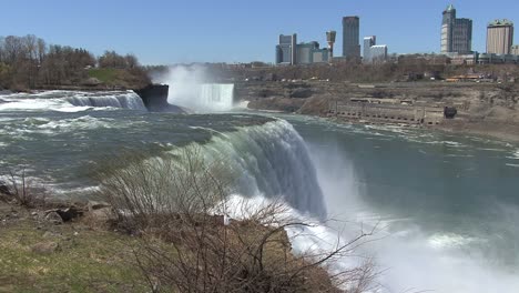 New-York-Niagara-Fällt-Mit-Der-Kanadischen-Stadt-Dahinter
