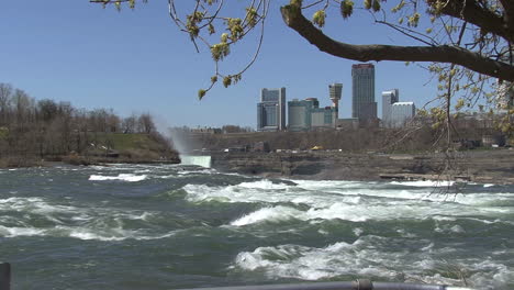 New-York-Niagara-River-with-tree-framing-view-of-Canada