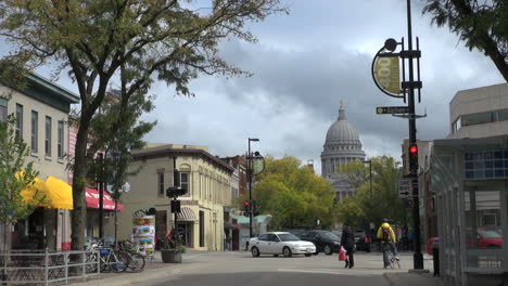 Wisconsin-Madison-State-House-dome-and-State-Street