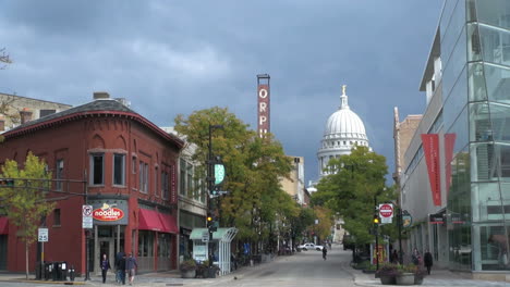 Wisconsin-Madison-State-Street-Light-En-El-Domo