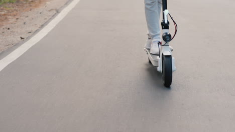 The-Wheel-Of-An-Electric-Scooter-That-Rides-On-The-Road
