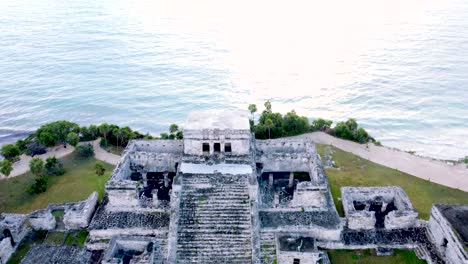 Karibisches-Meer,-Mexikanischer-Strand,-Tulum,-Archäologische-Zone