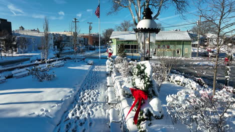 American-town-in-winter-snow-at-Christmas