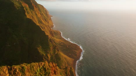 Sonnenuntergang-Am-Aussichtspunkt-Ponta-Da-Ladeira-Im-Westen-Von-Madeira,-Portugal