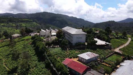 Nuwara-Eliya-Pedro-Tea-Estate-tea-factory-and-plantation-in-the-hill-country-by-the-Nuwara-Eliya,-Sri-Lanka