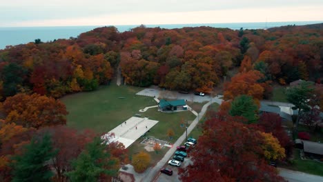 Beachwood-Park-in-Muskegon-during-late-Autumn