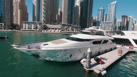 Large-Luxury-Yacht-In-The-Port,-Harbour-Of-Dubai