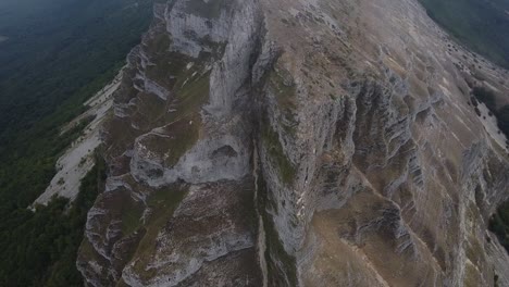 Impressive-aerial-shot-of-the-imposing-Navarrese-mountain,-the-ihurbain-crest,-on-mount-beriain,-san-donato