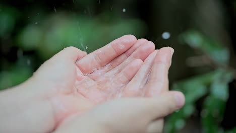 Clean-water-in-human-hands