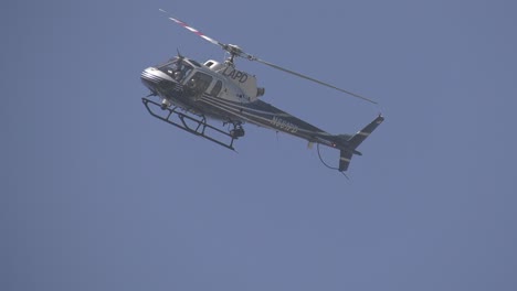 Helicóptero-De-La-Policía-Lapd-Rodea-La-Escena