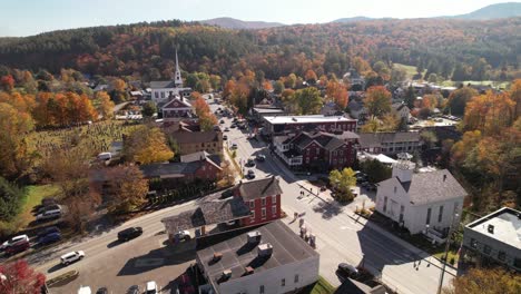 aerial-push-in-to-Stowe-Vermont-in-fall