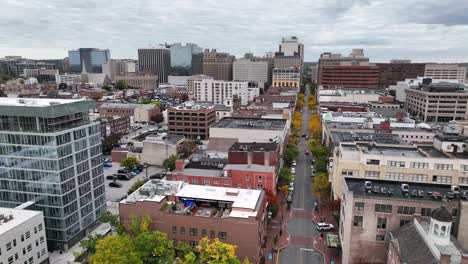 Wilmington-Delaware-aerial-push-in-to-skyline