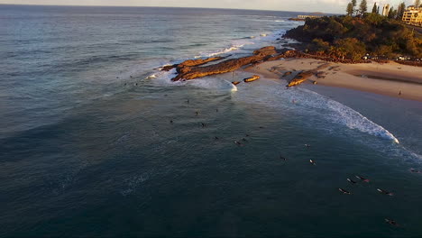 Luftaufnahme-Von-Snapper-Rocks-Surf-Point-Break-Gold-Coast-Queensland-Australien