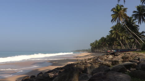 Vista-A-La-Playa-En-Unawatuna,-Sri-Lanka