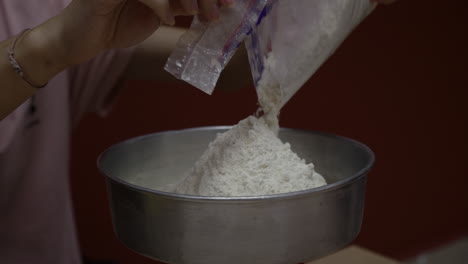 weighting-flour-on-scale