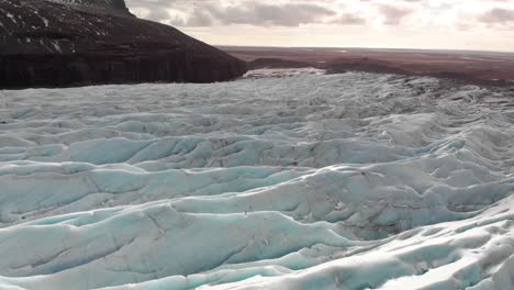 Disparo-De-Drones-Sobre-El-Glaciar-Vatnajokull-En-Islandia-Durante-El-Invierno