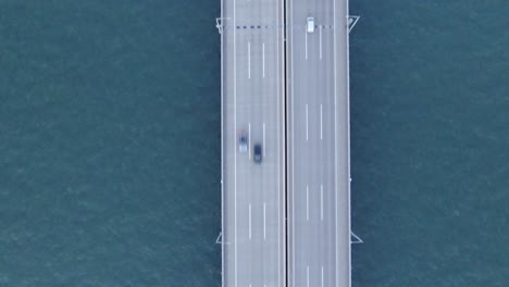 Un-Puente-Sobre-El-Mar