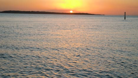 Sonnenuntergang,-Moreton-Bay,-North-Stradbroke-Island,-Australien