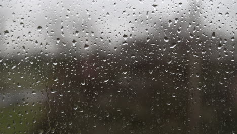 Raindrops-on-a-window-Closeup-4k-Apple-ProRes422