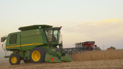 Midwest-farm-being-harvested-in-the-brisk-October-early-evening