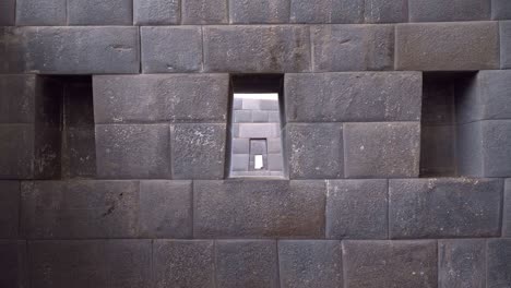 Wand-Des-Antiken-Tempels-Des-Mondes,-Cuzco,-Peru,-UNESCO-Weltkulturerbe