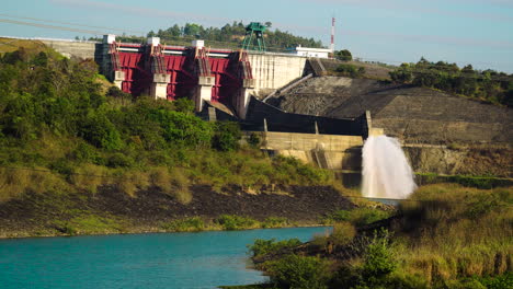Da-Nhim-Wasserkraftwerk-In-Da-Nhim-Fluss,-Provinz-Lam-Dong,-Vietnam