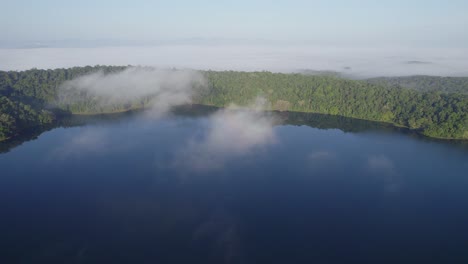 Lake-Barrine-Freshwater-In-Atherton-Tableland,-Far-North-Queensland,-Australia---aerial-drone-shot