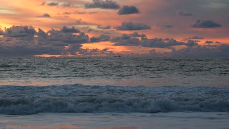 Wunderschöner-Sonnenuntergang-An-Der-Nordsee,-Gefilmt-In-60fps,-Zeitlupe