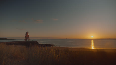 South-Shields-wide-angle-at-sunrise