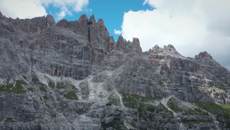 Magnificent-High-Rocky-Croda-da-Lago-Mountains-in-Cortina,-Italy