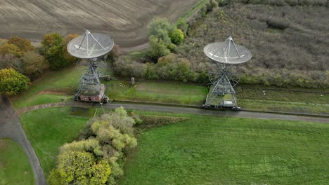Aerial-approach-to-the-antenna-array-at-the-Mullard-Radio-Astronomy-Observatory---a-one-mile-radio-telescope
