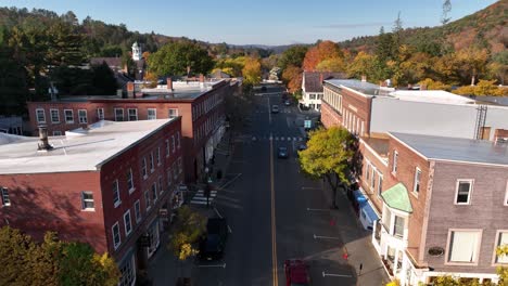 Woodstock-Vermont-Niedrige-Antenne-über-Unternehmen-In-Der-Stadt