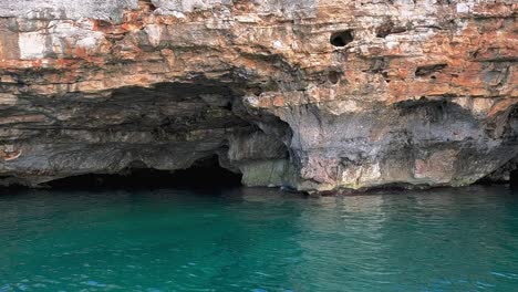 Beautiful-Grotta-Della-Stalla-or-Stable-Cave-in-Salento,-Apulia-region-in-Italy