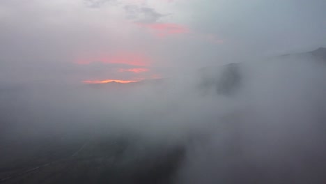 Puesta-De-Sol-Nublada-De-Imágenes-De-Drones