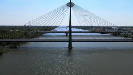 Donaustadtbrücke-Symmetrische-Aufnahme-Ohne-Bewegung