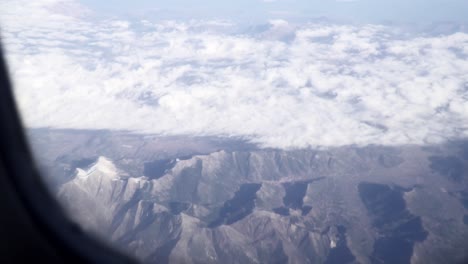 Slowmotion-shot-of-the-Greek-Mountain-range-with-clouds