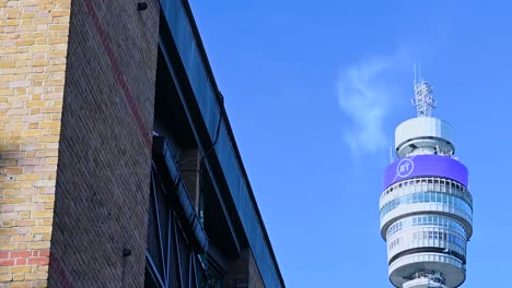 Views-from-the-flats,-Good-Morning-London-from-the-BT-Tower,-United-Kingdom