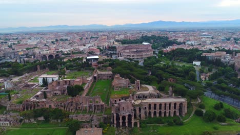 Roma-Dron-Aéreo-Helicóptero-Herodes-Palacio-Coliseo-Vuelo-Vista-Panorámica-Gira-Turista-Destino-Romano-Arquitectura-Imperio