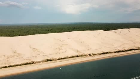 Erstellen-Einer-Luftaufnahme-über-Der-Sanddüne-Von-Pilat-In-Bordeaux,-Frankreich