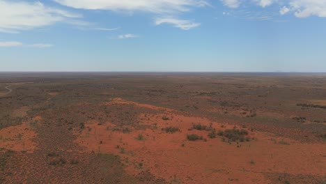 Desolate-Desert-At-Red-Centre-Near-Ayers-Rock,-Uluru-Kata-Tjuta-National-Park-In-Northern-Territory,-Australia