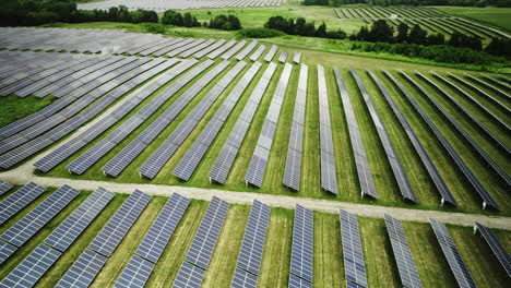 A-large-solar-array-in-the-Midwest