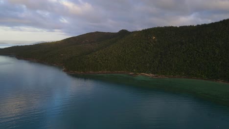 Hook-Island-Passage-With-Tranquil-Water-On-Gloomy-Day---Popular-Island-In-Whitsunday,-QLD,-Australia