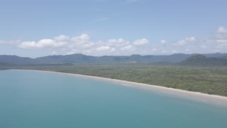 Panorama-Of-The-Secluded-Thornton-Beach-In-The-Shire-Of-Douglas,-QLD,-Australia
