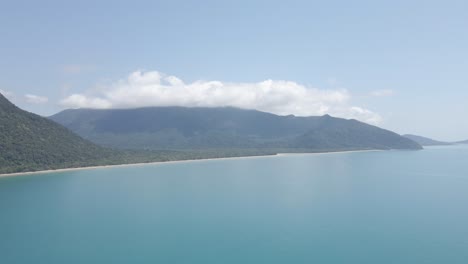 Schöne-Ruhige-Blaue-Wellen-Von-Der-Geschlagenen-Insel-In-Queensland,-Australien---Luft